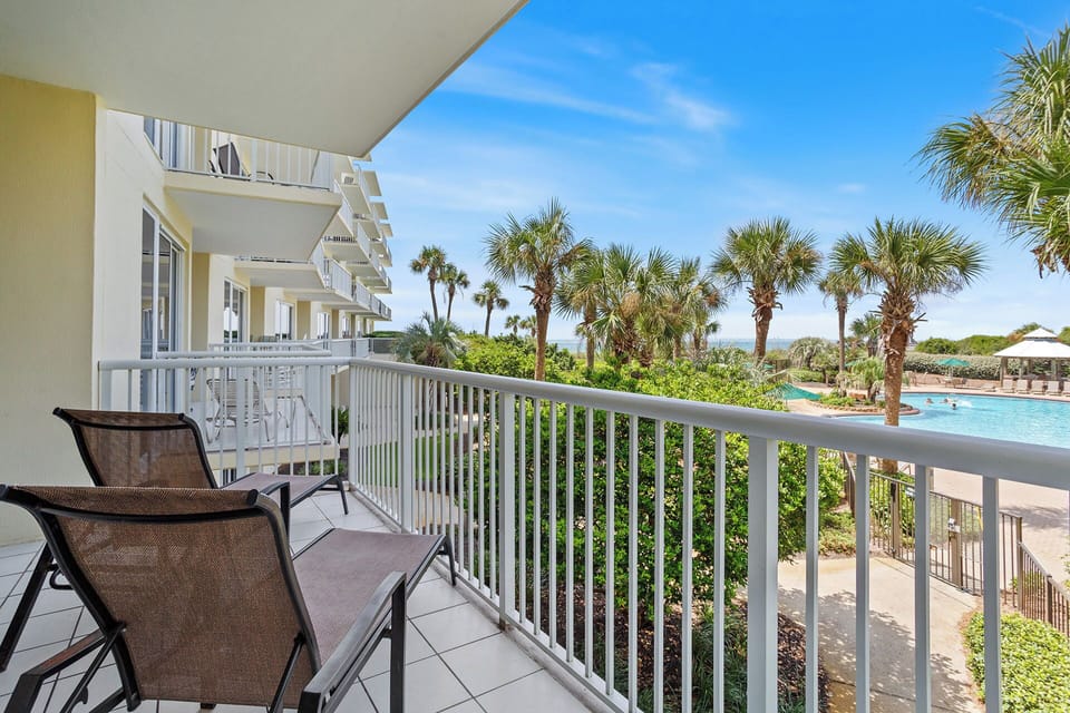 23-Crescent-108-Balcony