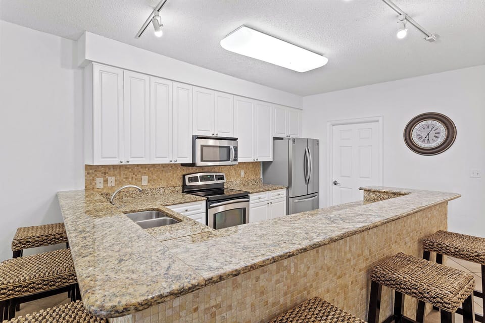 23-Crescent-108-Kitchen