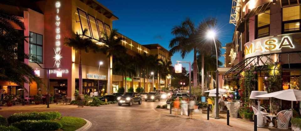 Mercato-Restaurants, Movies, Nightlife, Entertainment