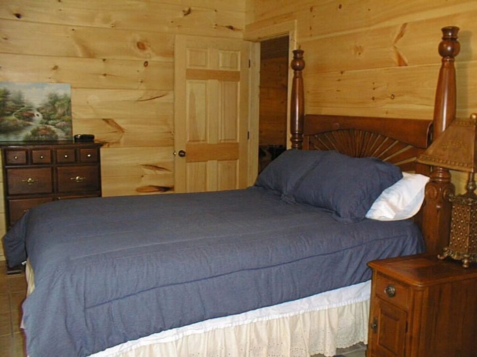 f5c12e81-b480-4566-a7f9-f7a7942bbb80