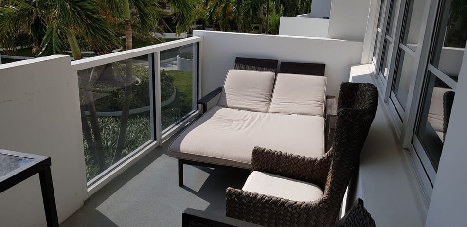 living balcony 