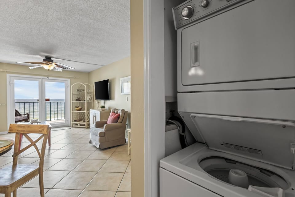 Surf Side Shores 1402 Washer & Dryer