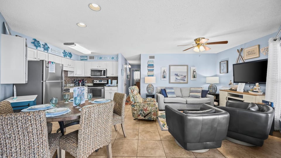 Sandpiper 7A - Open-living concept for a seamless flow between the living, dining, and kitchen areas.