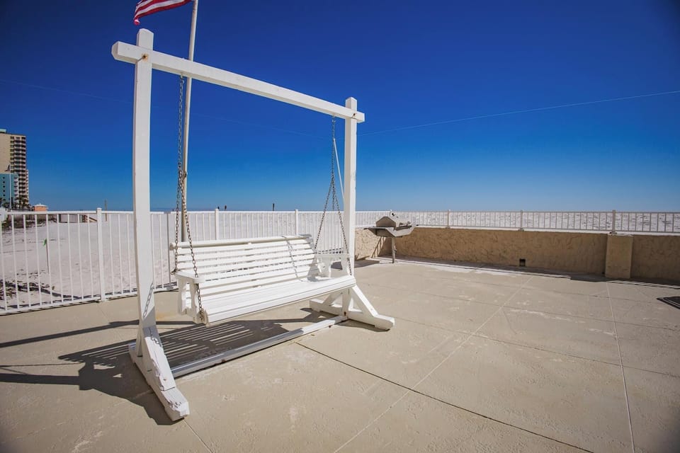 Edgewater Condominium Swing