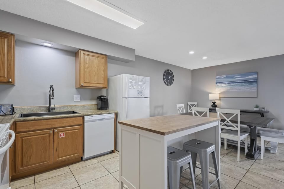 Sandpiper 11C Kitchen Area