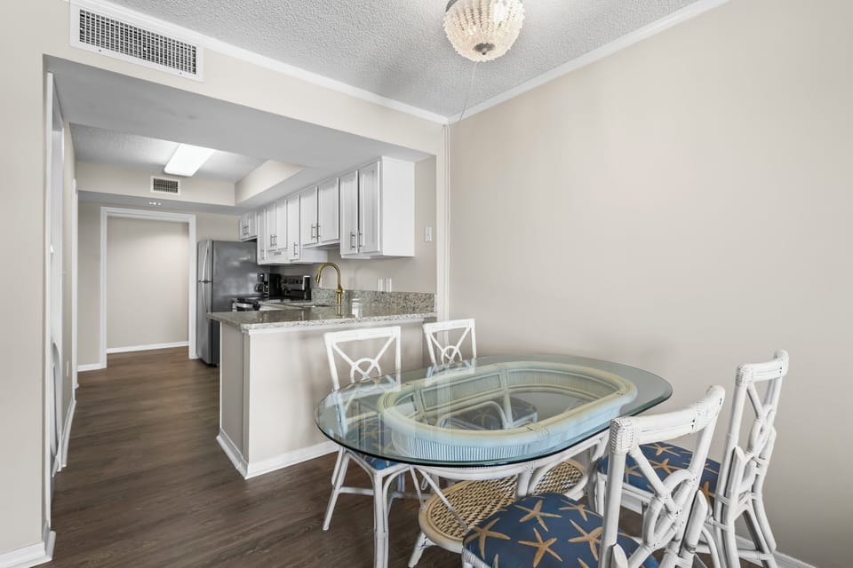 Surf Side Shores 1506 Dining into Kitchen area