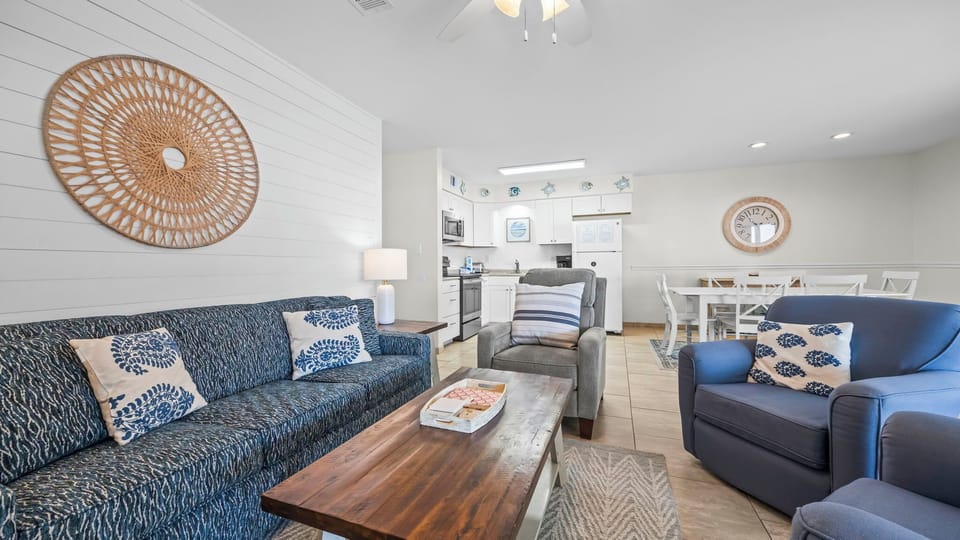 Sandpiper 14C - Living area