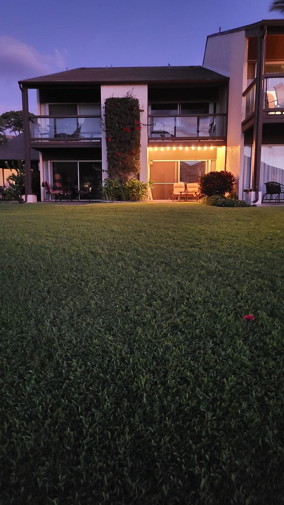 Enjoy your evenings on our quiet lanai.