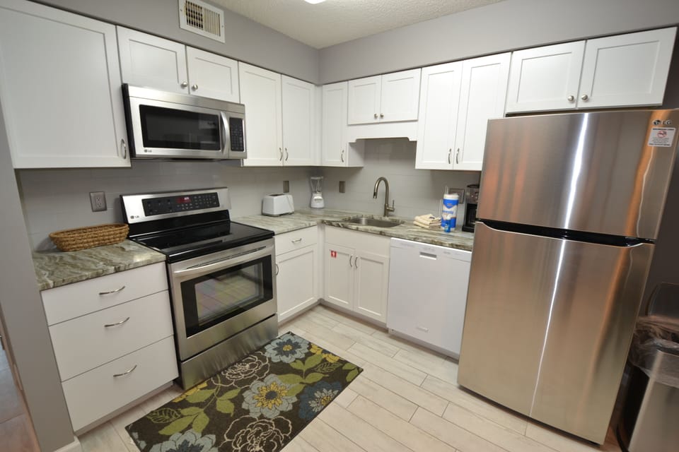 Sandpiper 15B Kitchen Area