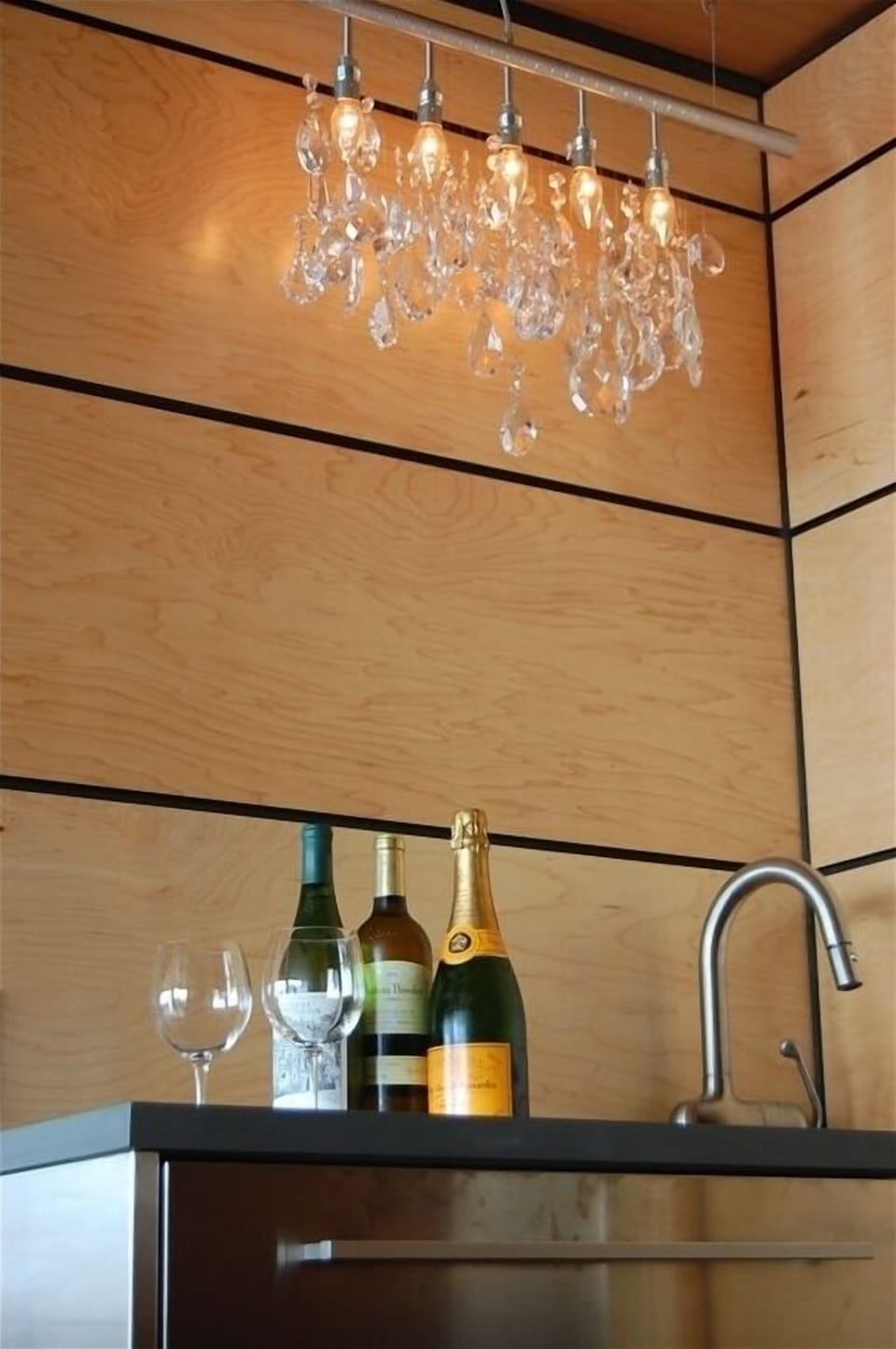 Wet Bar with ice maker
