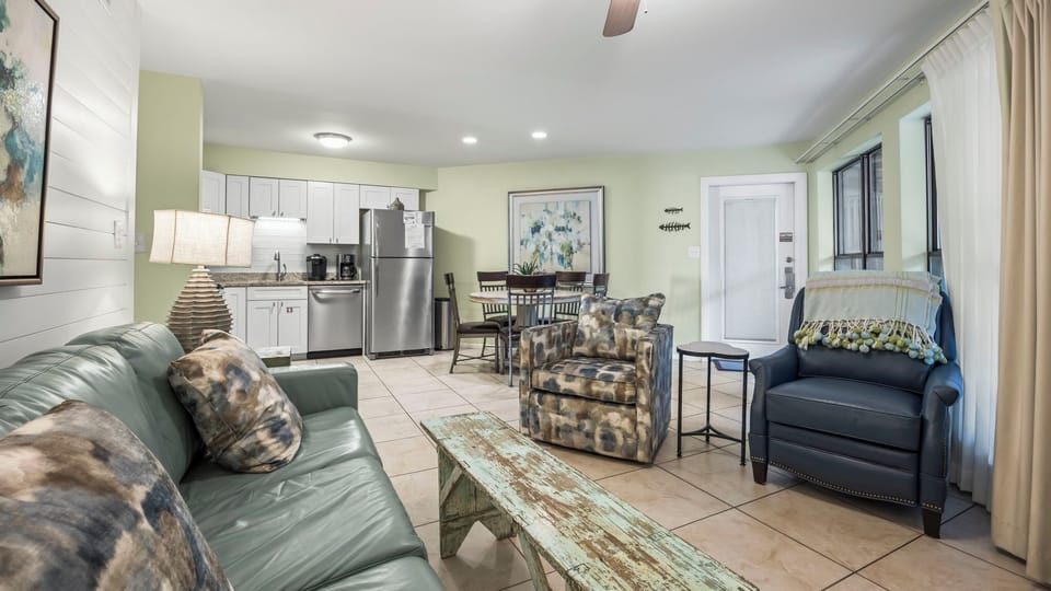 Sandpiper 10A Living Room