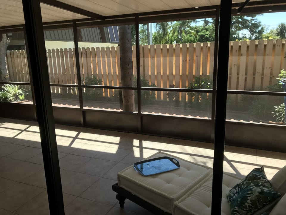Screen lanai
