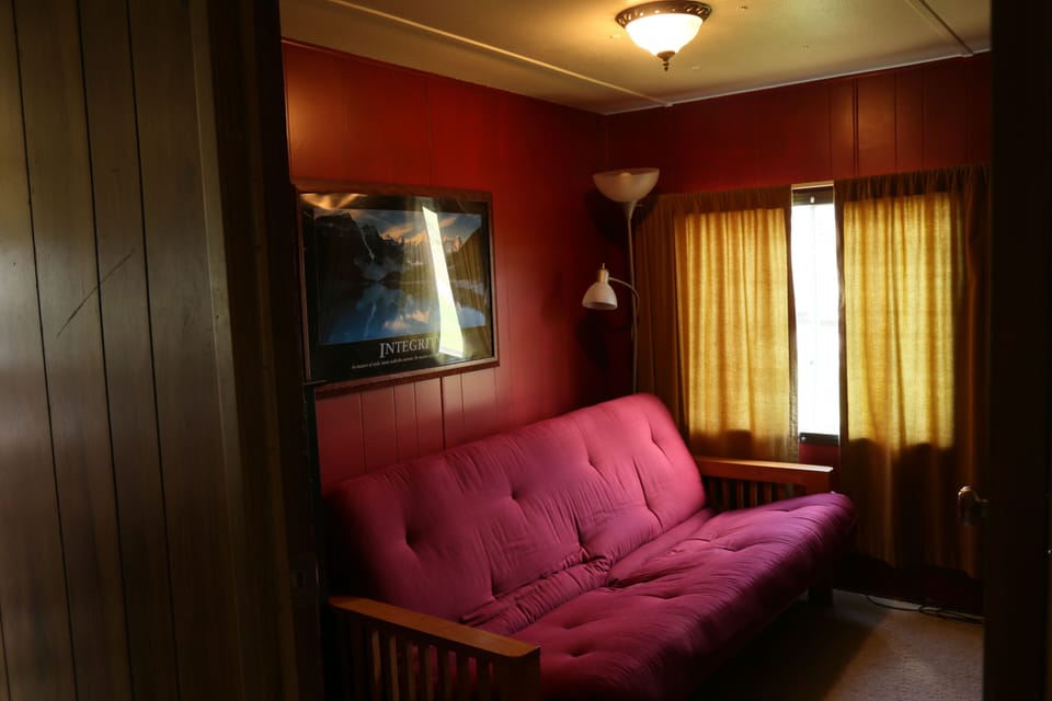 second bedroom/office with desk