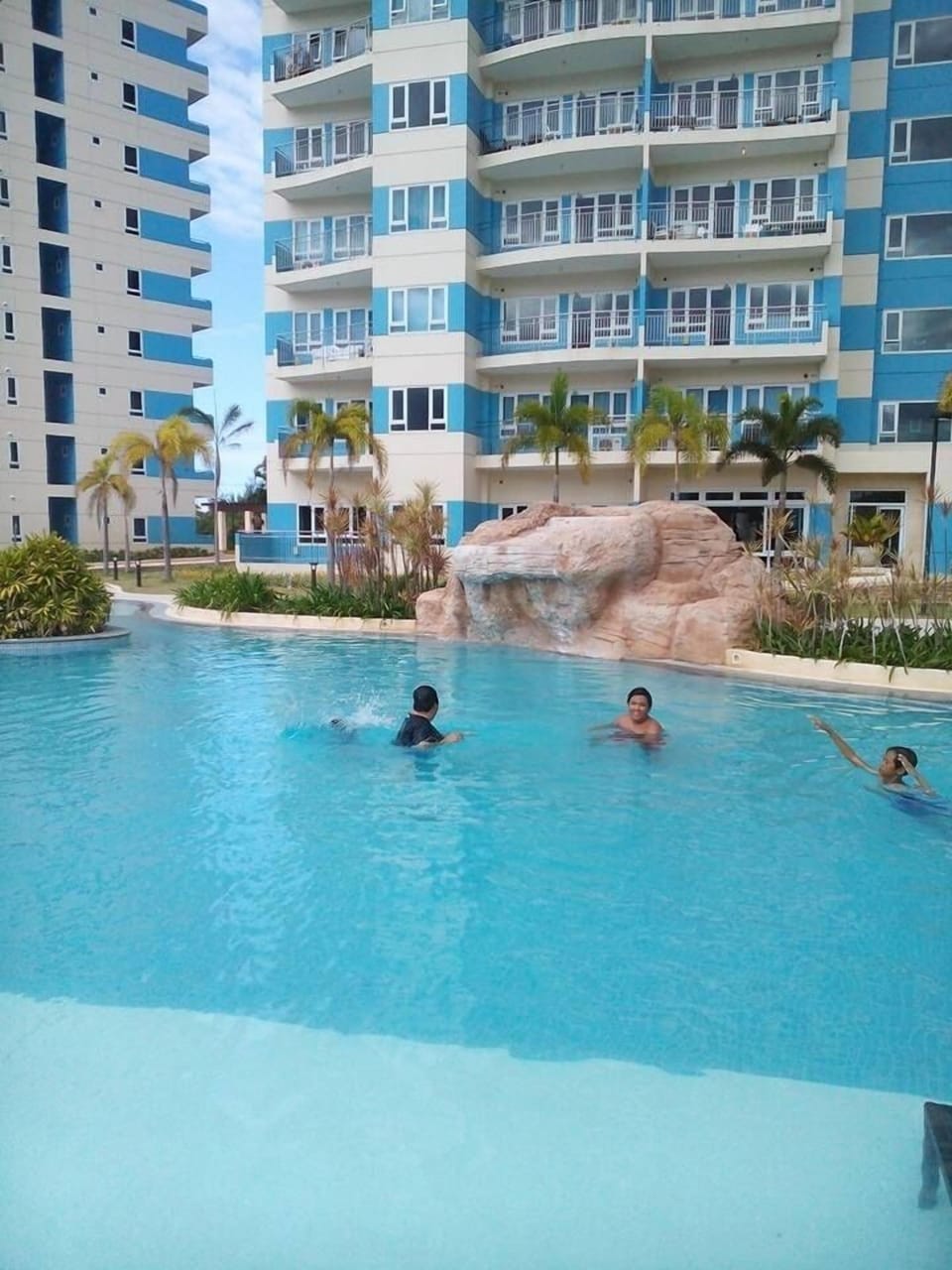 Studio Unit in Amisa Private Residences