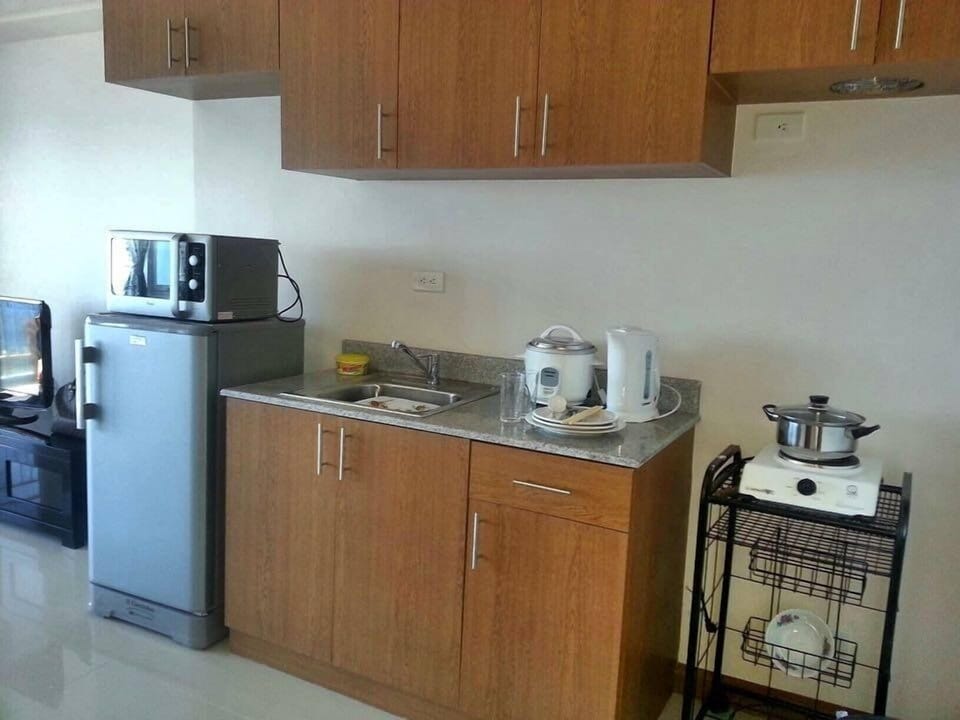 Studio Unit in Amisa Private Residences