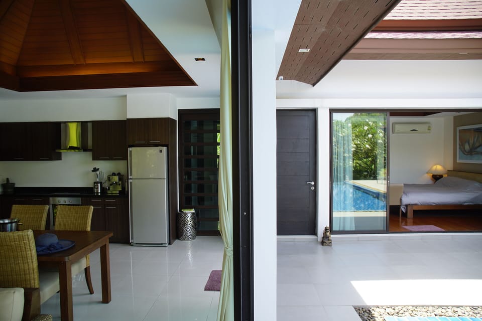 Inside / outside living
