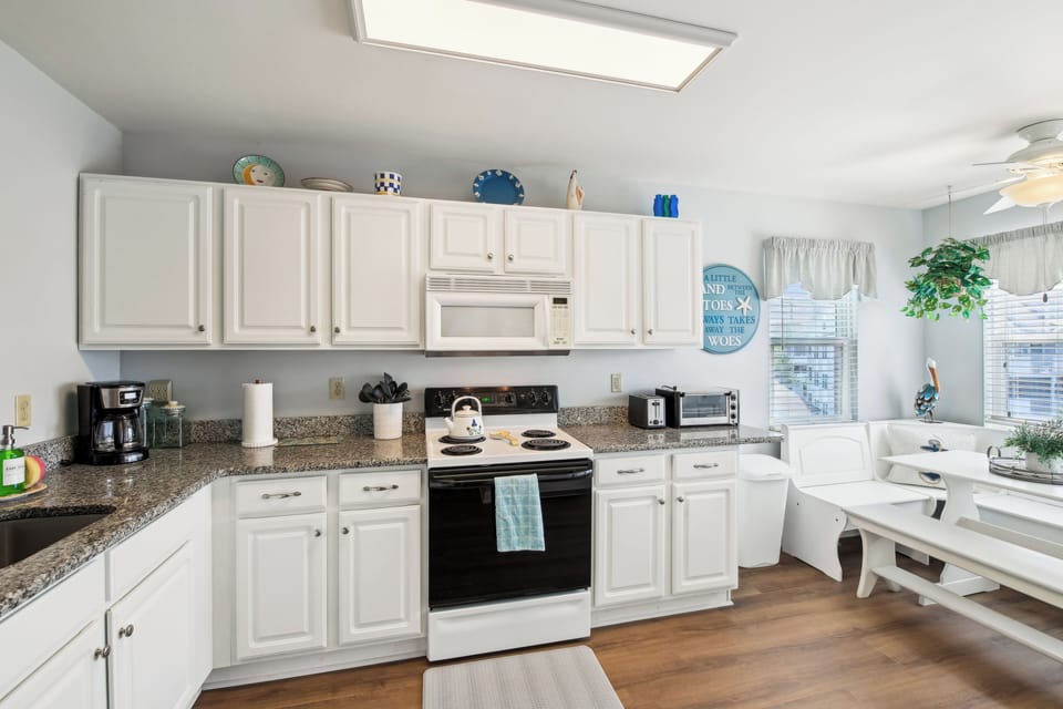 Main Level,Kitchen,