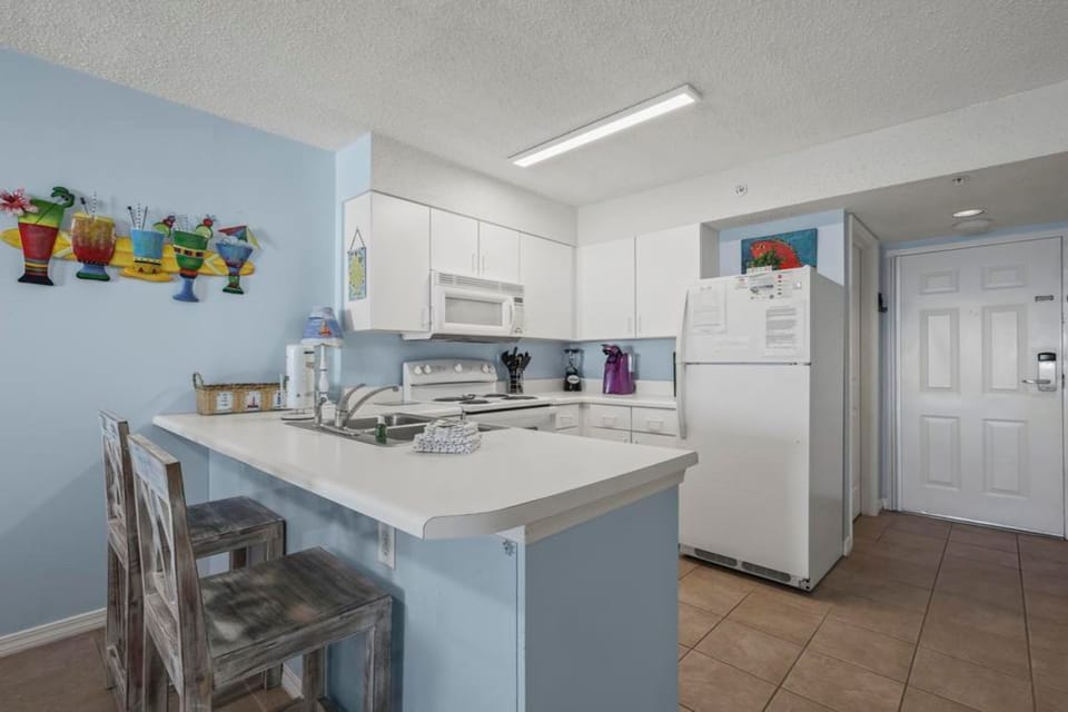 Royal Palms 705 Kitchen