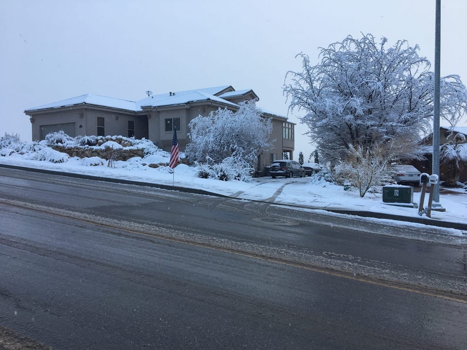 yes.. it does snow in st george 
