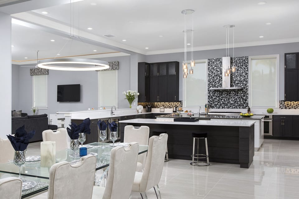 This kitchen and dining room layout is perfect for the family vacation