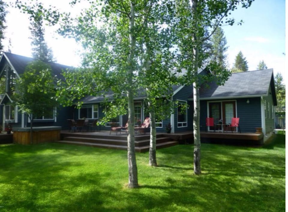 Outdoor Living Views Every Direction