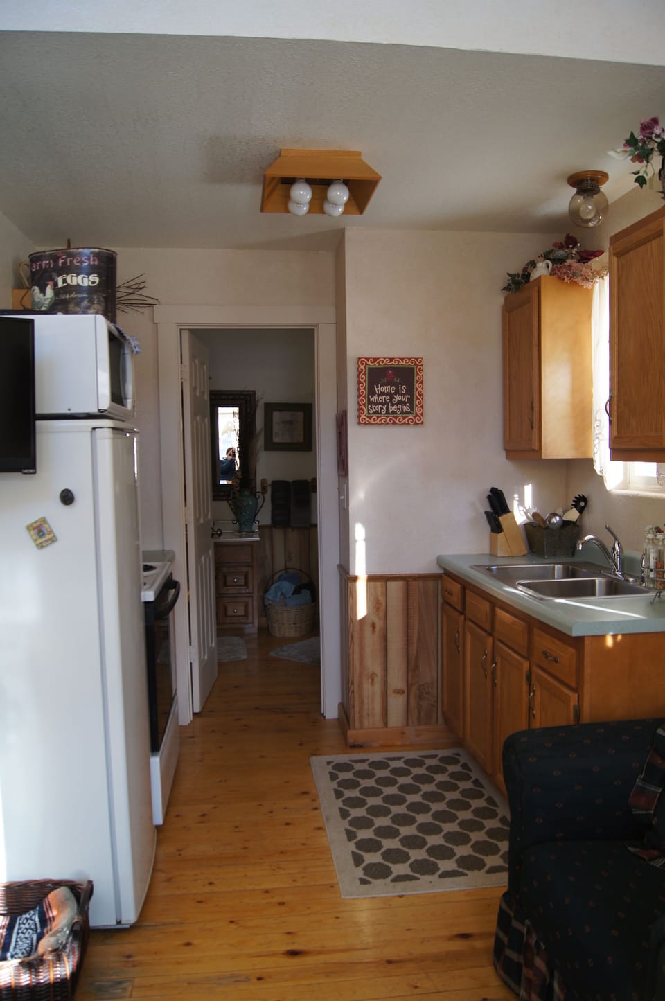 Cabin 1 kitchen