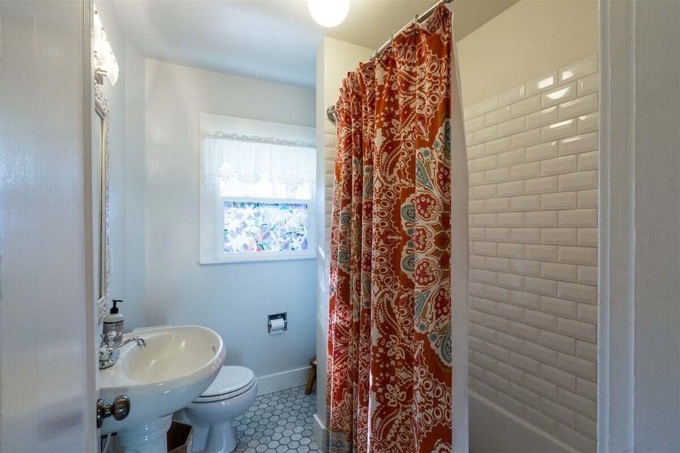 Main Bathroom