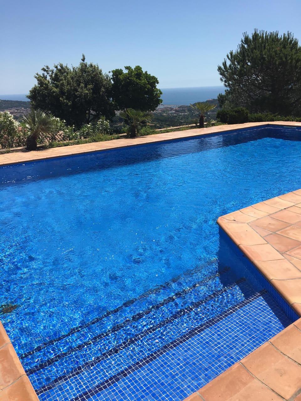 Pool with spectaculair view