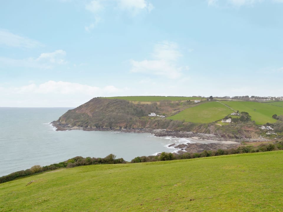 Just a short walk down to the pretty little bay | The Old Vicarage, Talland Bay, near Looe