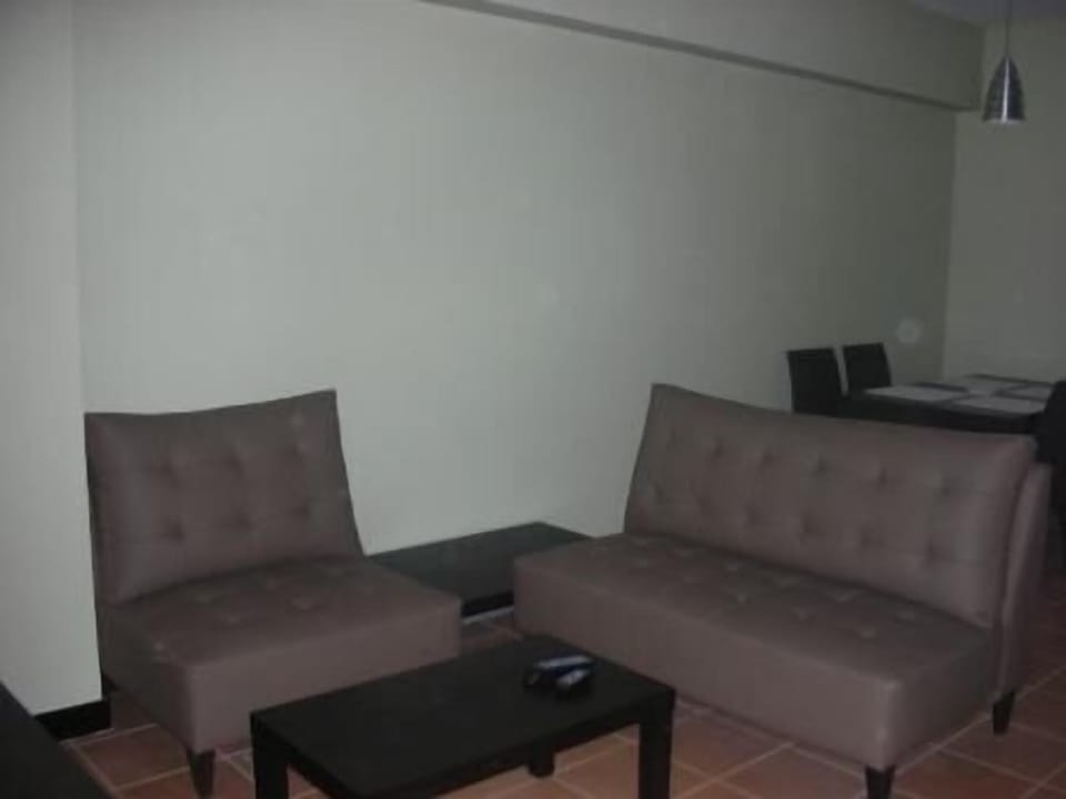2 Bedrooms near Global City