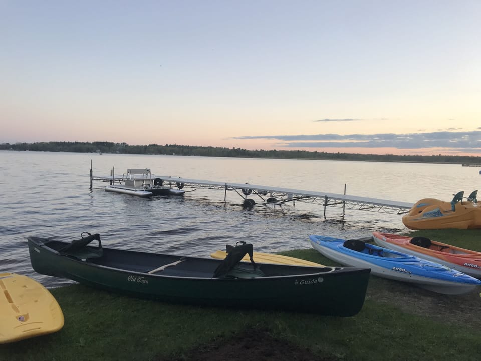 Rental includes free use of paddle boats, canoe, paddle boards, kayaks!