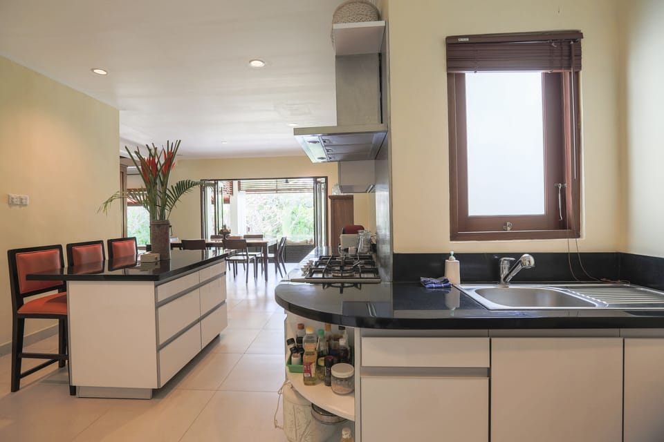 3 BR BDAMAI Modern Villa Seminyak