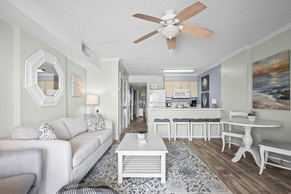 Royal Palms 503 Living area