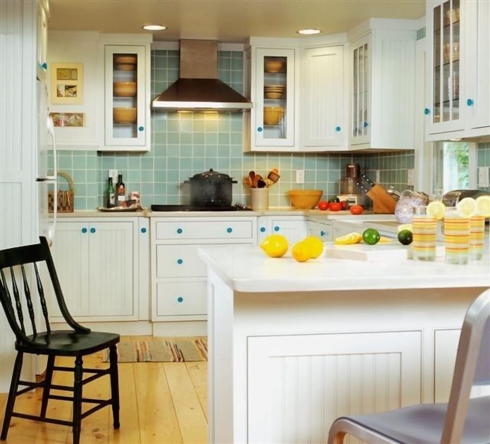 fully stocked kitchen