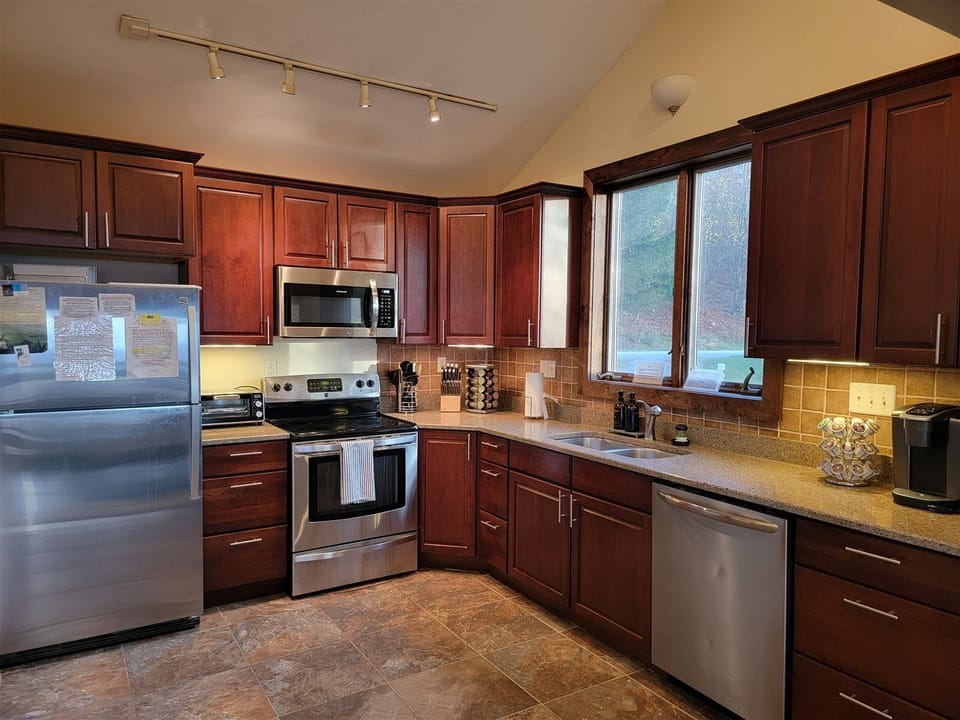 Upper Level Second Floor: Kitchen 