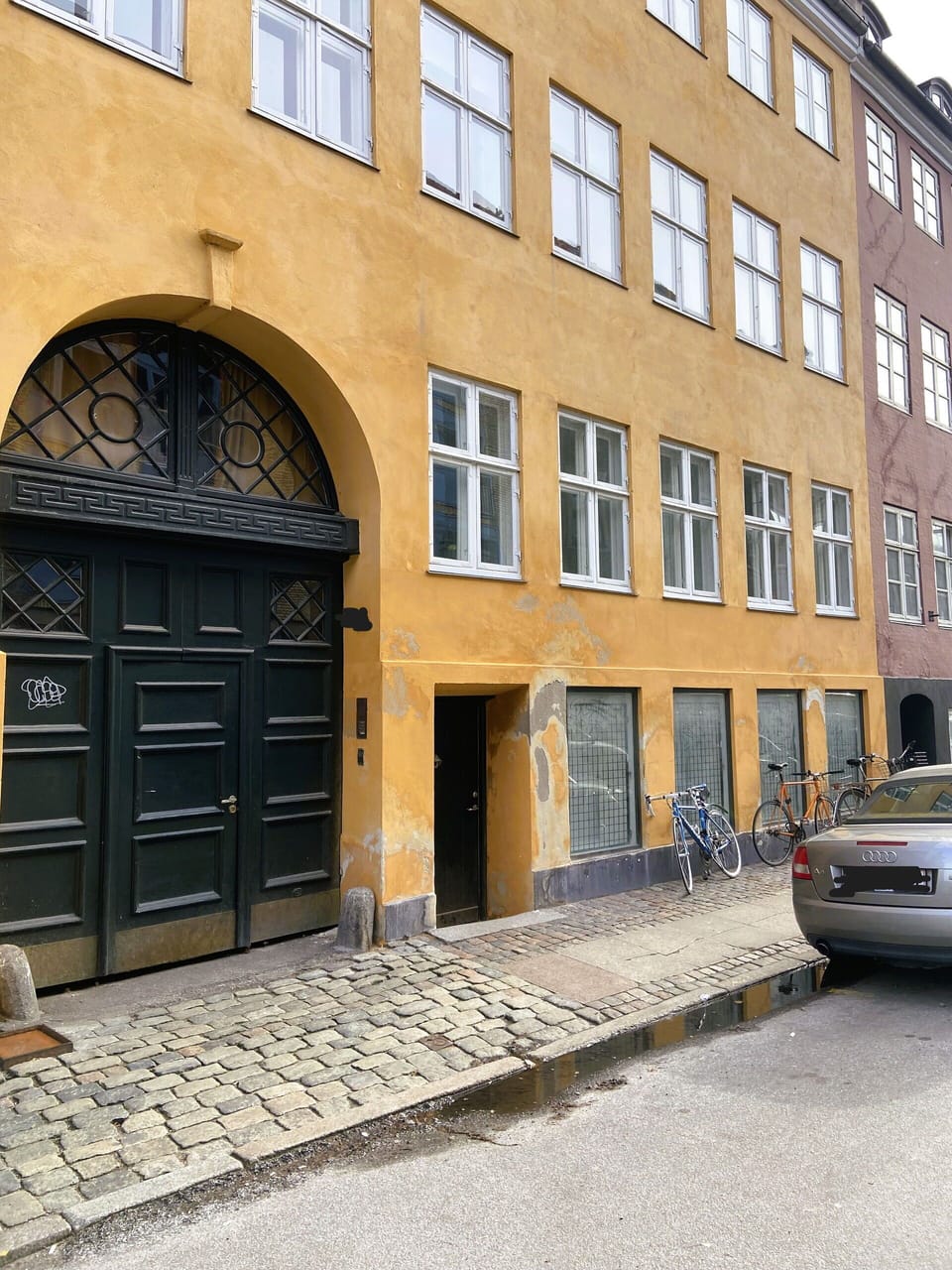 Building Exterior, Outdoor