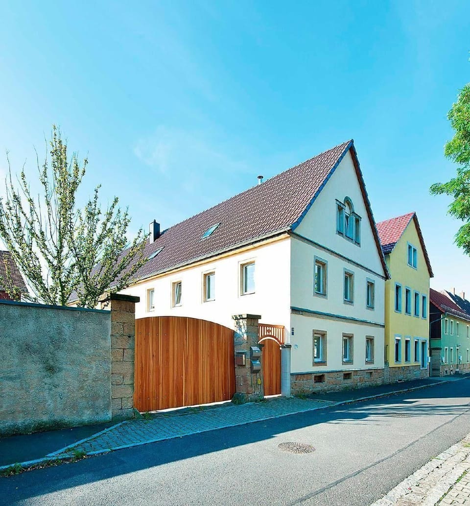 External view of the building. Picture 8