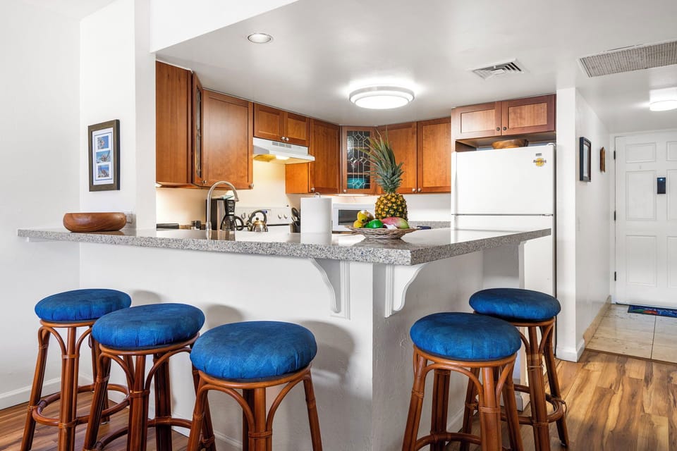 Large Bar Counter for Indoor Dining