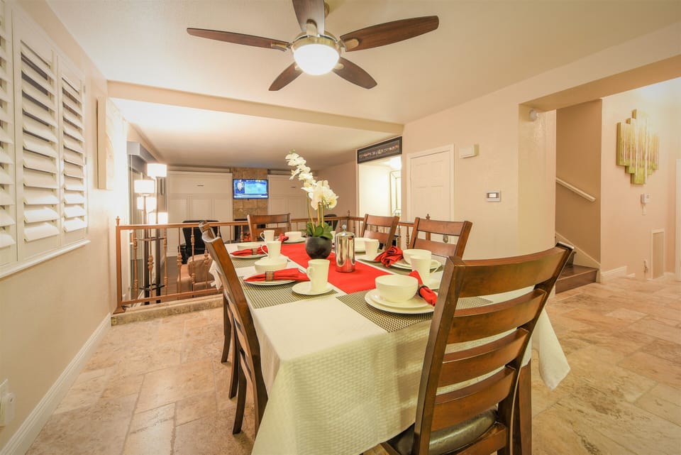 Breakfast nook seats 6. Open to kitchen and den w/ TV, Wet Bar & Beverage Center