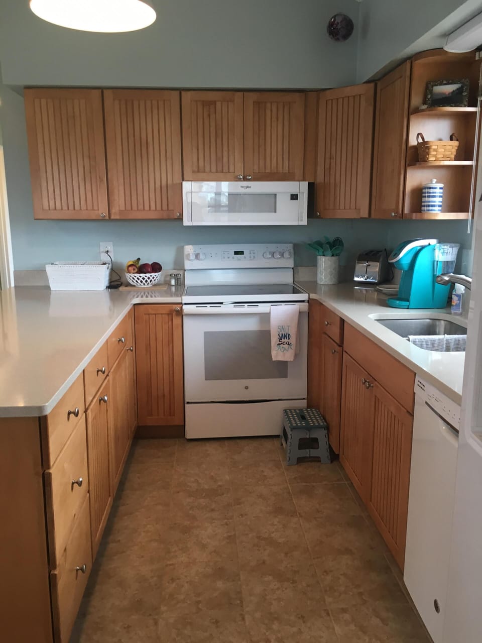 All new kitchen and appliances, bakeware and cookware all new
