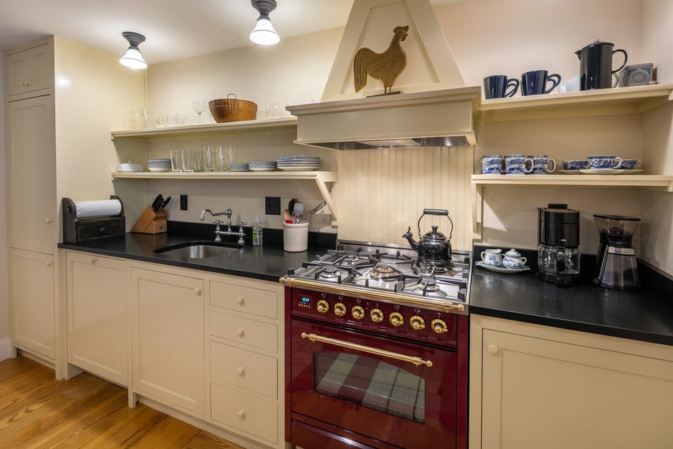 Kitchen ready for your gourmet meals!