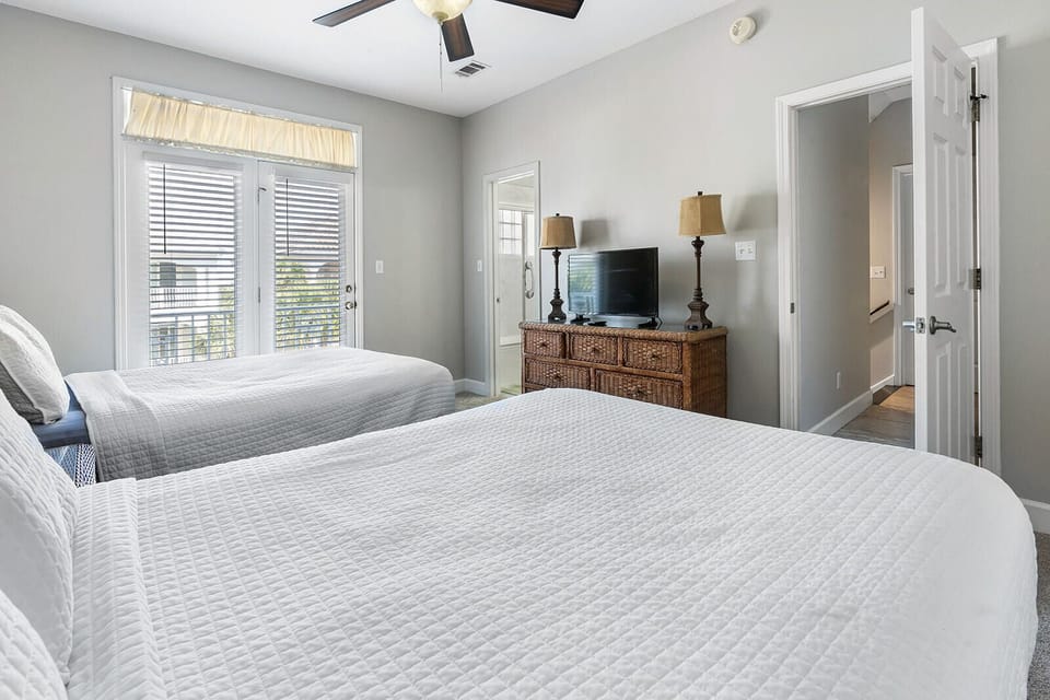 Great for kids; 3rd floor guest sleeps 6; 2 full bed; 2 bunks; full ensuite bath