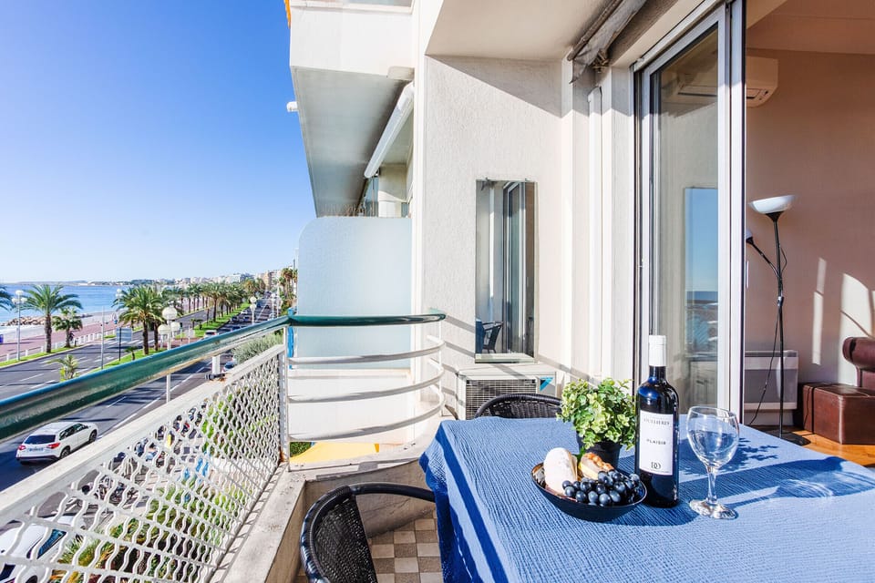 Equipped terrace