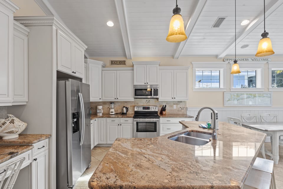 Fully equipped kitchen