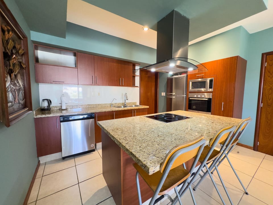 Kitchen and laundry access