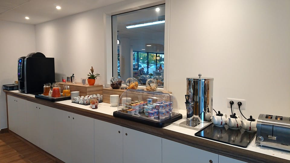The breakfast service is the perfect way to start your morning.