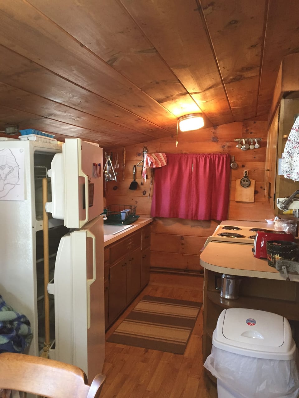 Kitchen area (full stove, sink, fridge, microwave, coffee maker etc, all dishes)