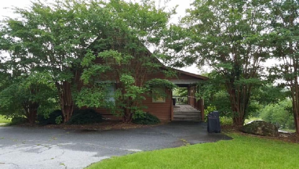 Front Entry to cabin