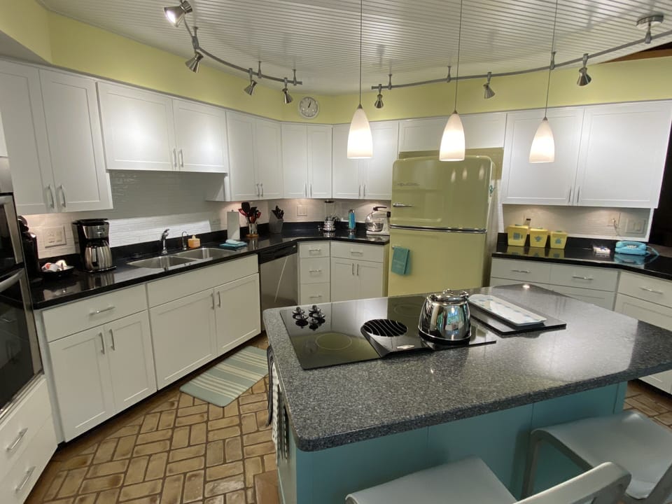 Prepare meals for your crowd in this fully equipped cook's kitchen.