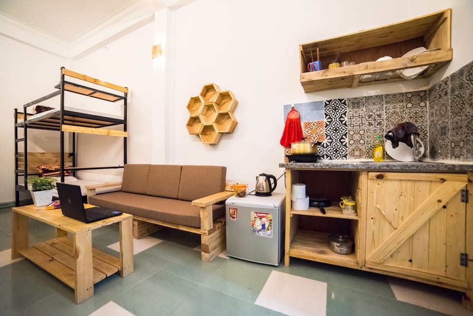 24/7 room service/Female Dormitory Room/